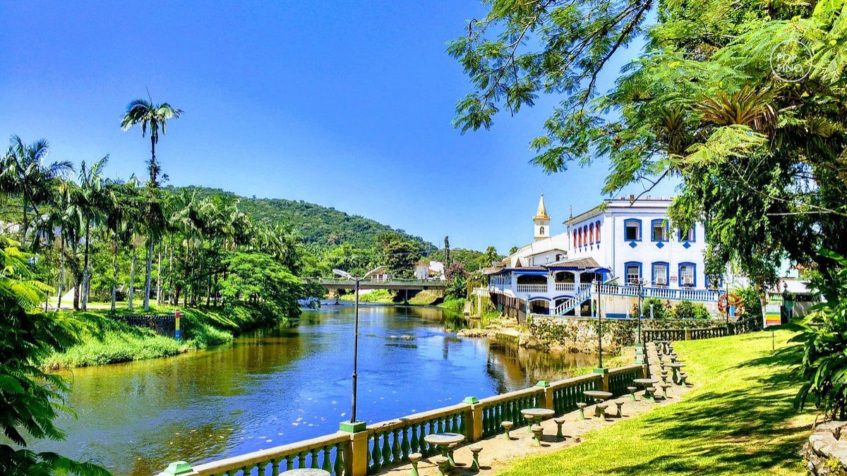 A cidade litorânea de Morretes, no Paraná, é uma hospedagem diferente e histórica. FOTO: Morretes