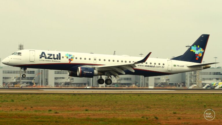 AZUL EMBRAER 195-E1